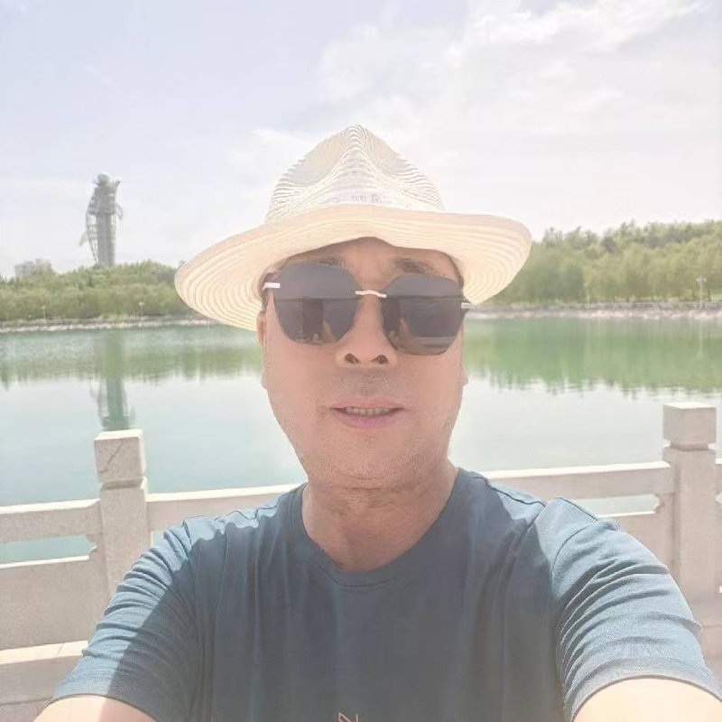 有钱人的第二张照片--兰州王婆说媒